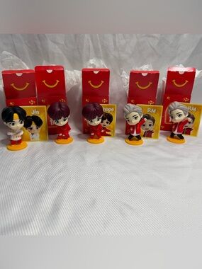 McDonald’s TINY TAN x BTS ENCORE Happy Meal five Toys ( 2 j-hope, Jin, 2 RM,)